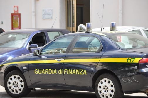 Terremoto GdF, arrestati il comandante provinciale di Livorno Mendella e il commercialista napoletano De Riu