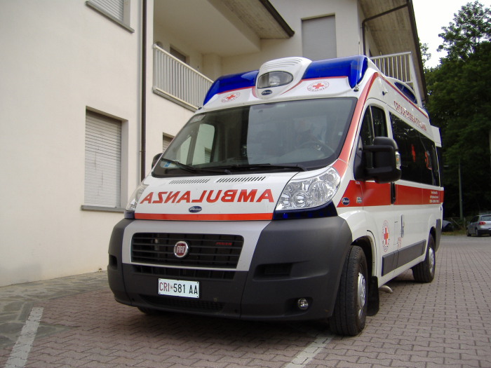 https://www.zerottounonews.it/wp-content/uploads/2014/04/foto-ambulanza.jpg