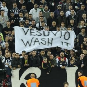 Juventus obbligata a risarcire 3mila euro a un tifoso napoletano per i cori razzisti