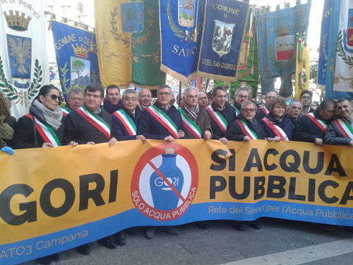 Acqua pubblica, sabato 28 novembre comitati e sindaci in piazza a Napoli