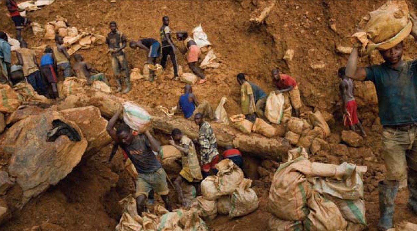 11 milioni di morti in Congo per la raccolta di Coltan e per l’avarizia delle multinazionali