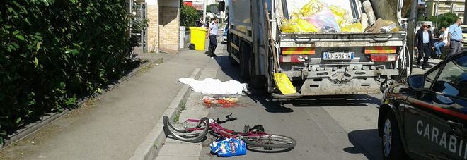 Casalnuovo: uomo investito e ucciso da camion per la raccolta rifiuti