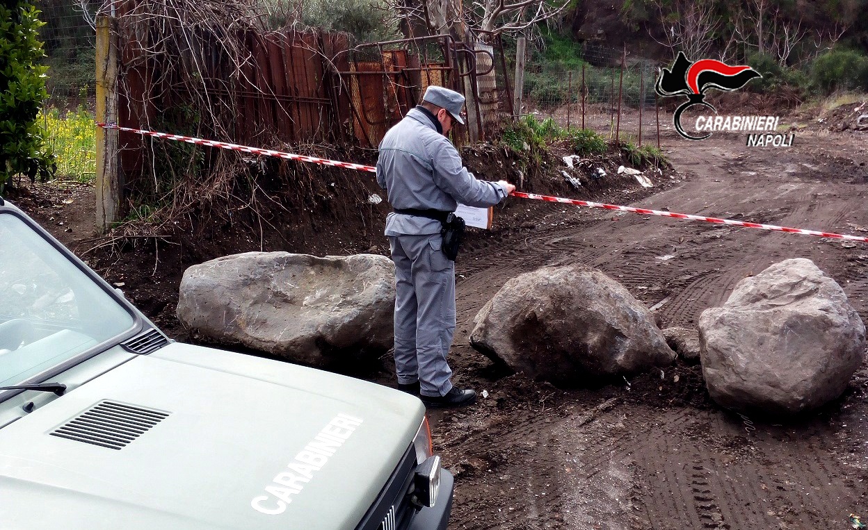 Sequestrata dai Carabinieri un’area di 20mila mq nel Parco Nazionale del Vesuvio usata per sversamenti illeciti