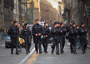 https://www.zerottounonews.it/wp-content/uploads/2018/04/Firenze.Carabinieri01.jpg