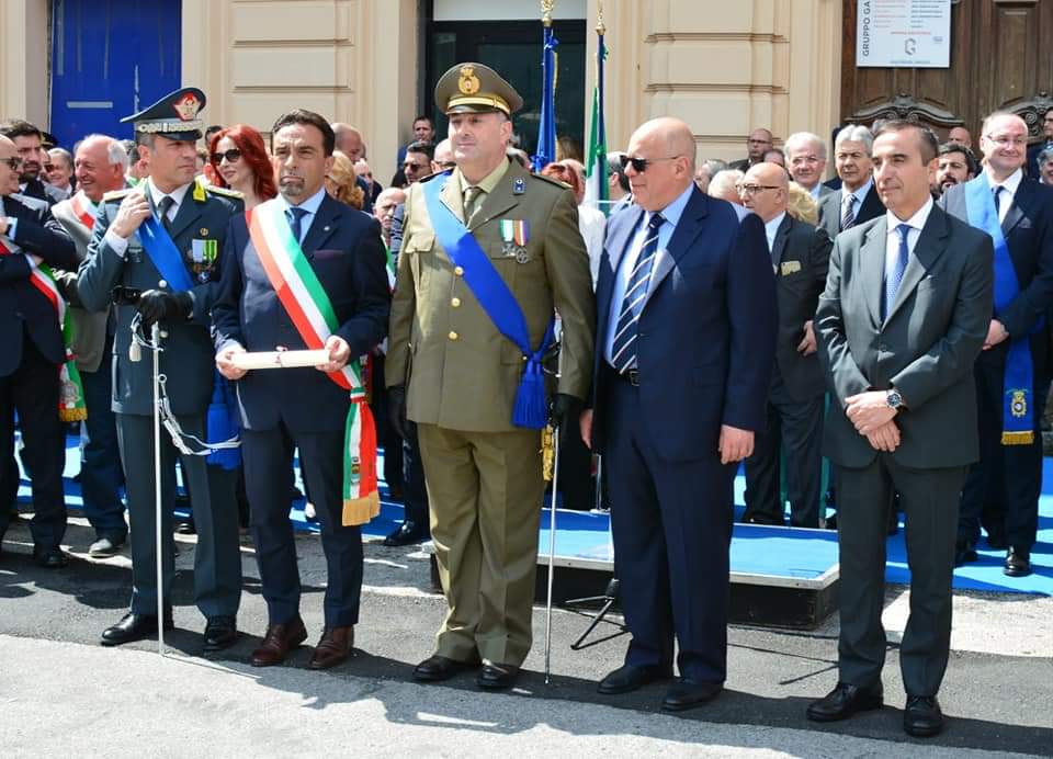 Il presidente Avis e Tenente Ennio Francia diventa Cavaliere dell’Ordine “Al Merito della Repubblica Italiana”