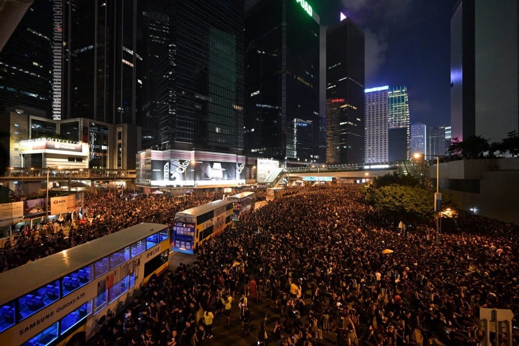 https://www.zerottounonews.it/wp-content/uploads/2019/06/hong-kong-proteste-blocco-siti-porno-1024x683.jpg