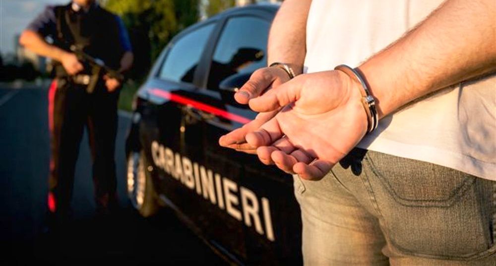 https://www.zerottounonews.it/wp-content/uploads/2019/07/arresto-carabinieri-1.jpg