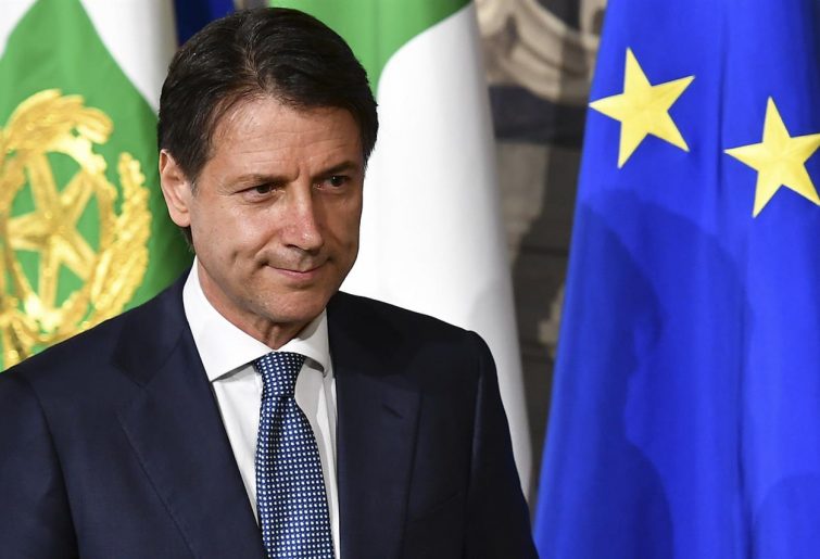 I partiti di maggioranza perdono posizioni in Europa, mentre il sindaco di Milano viene condannato