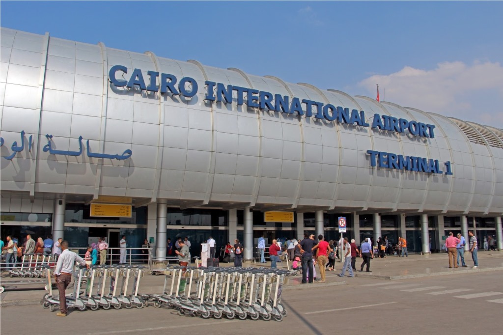 Volo da Sharm a Napoli fa atterraggio d’emergenza al Cairo