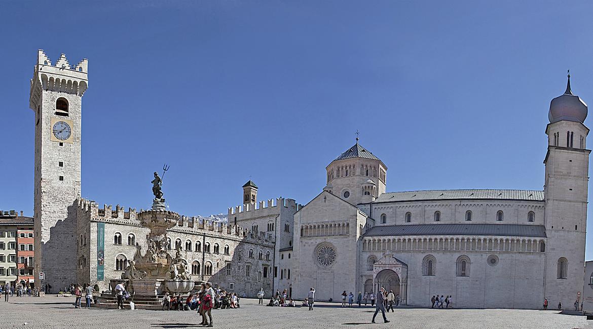 https://www.zerottounonews.it/wp-content/uploads/2019/12/Piazza-Duomo-Archivio-APT-Trento-Monte-Bondone-Valle-dei-Laghi_imagefullwide-1.jpg