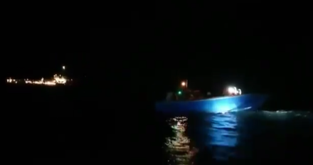 La Ocean Viking ha salvato 39 migranti da una barca in avaria