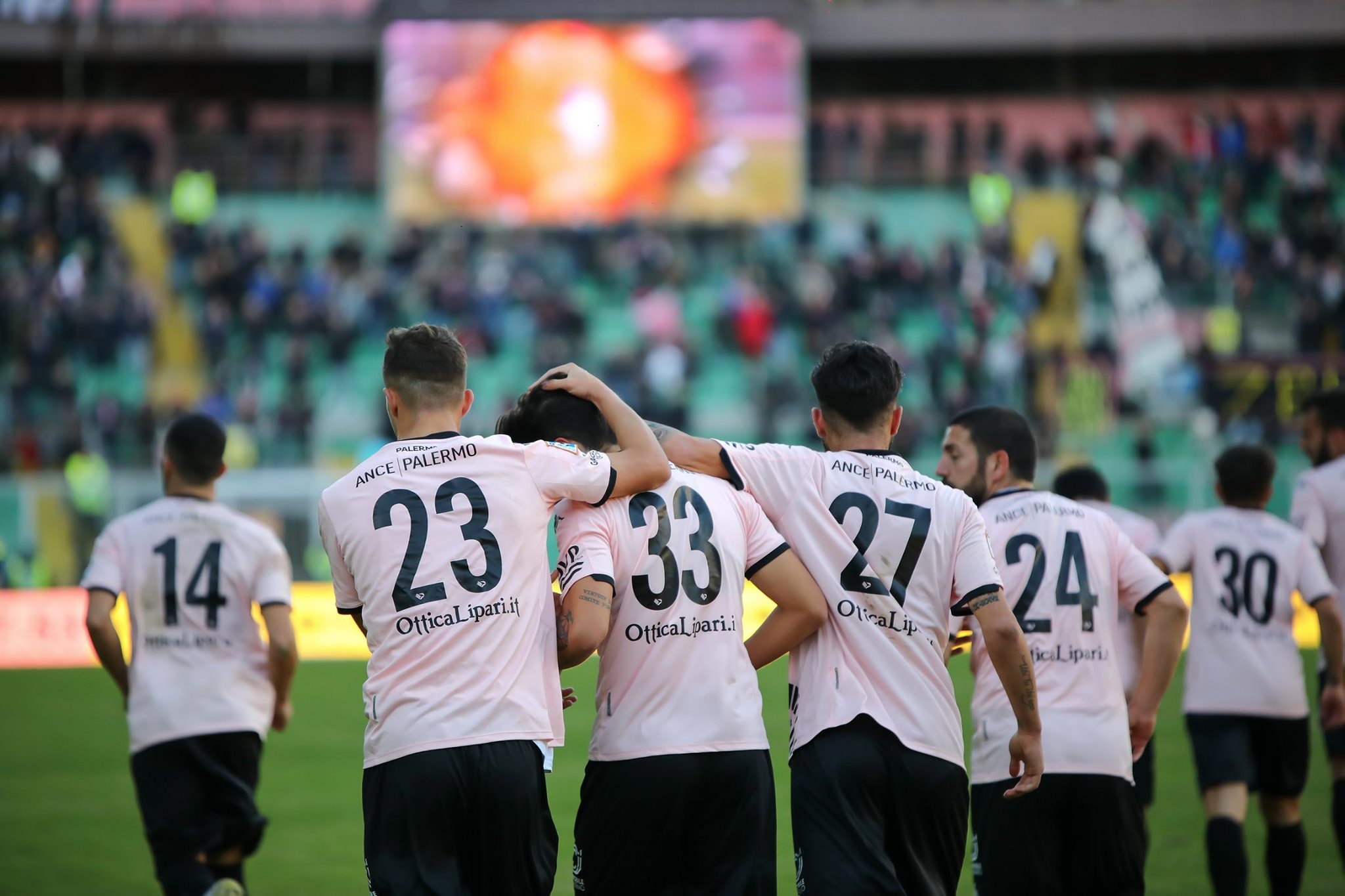 Il Palermo ha devoluto in beneficenza 50mila euro dopo la promozione in Serie C