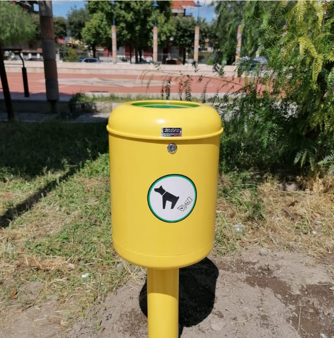 Anche San Vitaliano i cestini i rifiuti per i bisogni dei cani