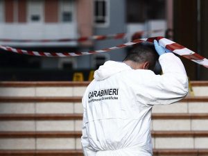 Uccide i figli e poi si suicida: l’ennesimo dramma familiare italiano