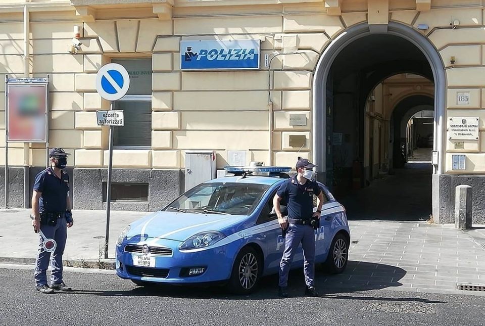 Napoli: 40 parcheggiatori abusivi percepivano il reddito di cittadinanza