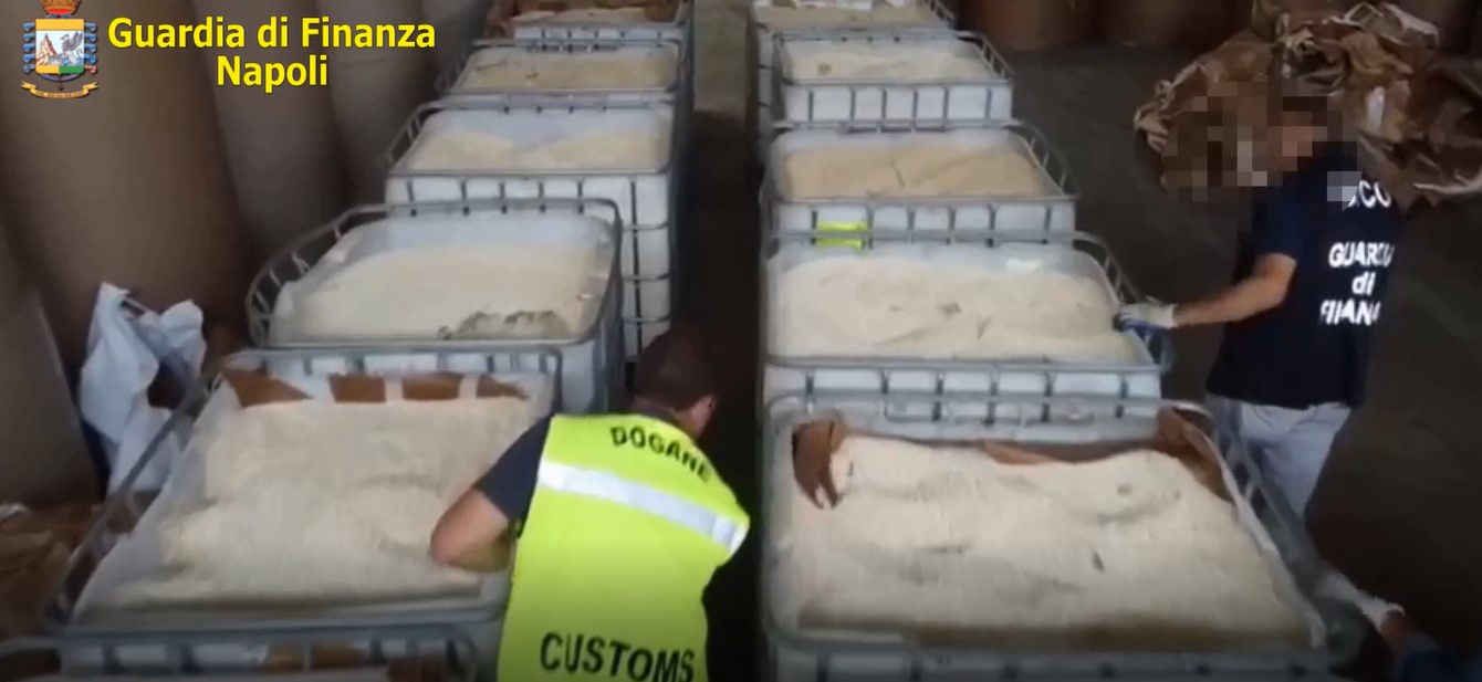 La Gdf di Napoli ha sequestrato 14 tonnellate di “captagon”, la droga dell’ISIS