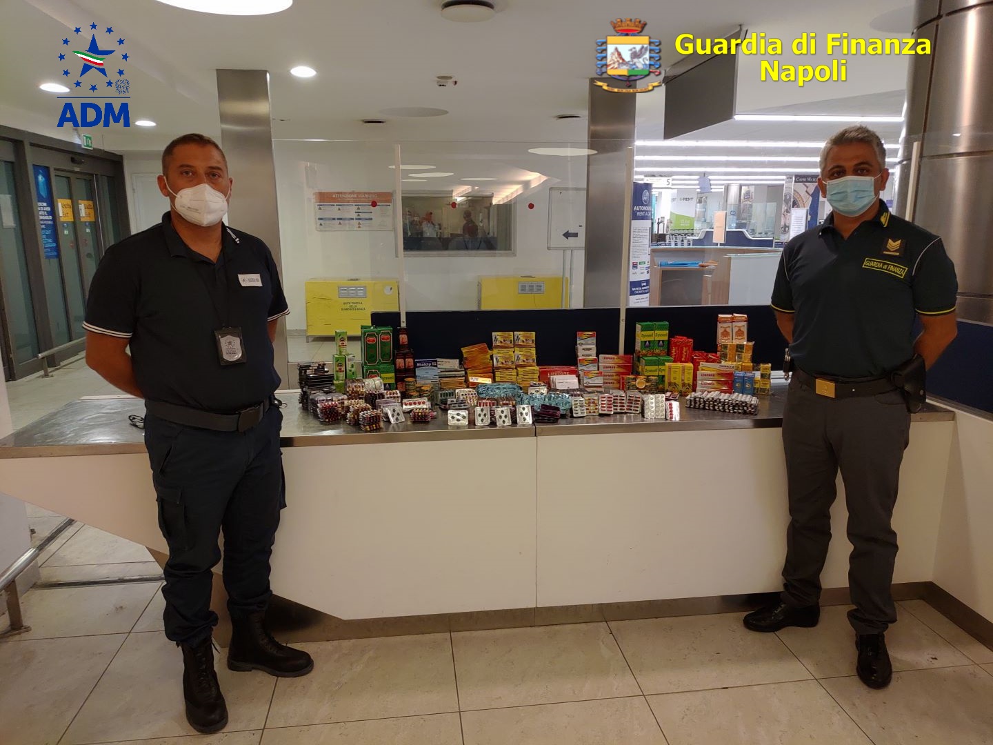 Napoli: sequestrati all’aeroporto oltre 1000 confezioni di medicinali illegali