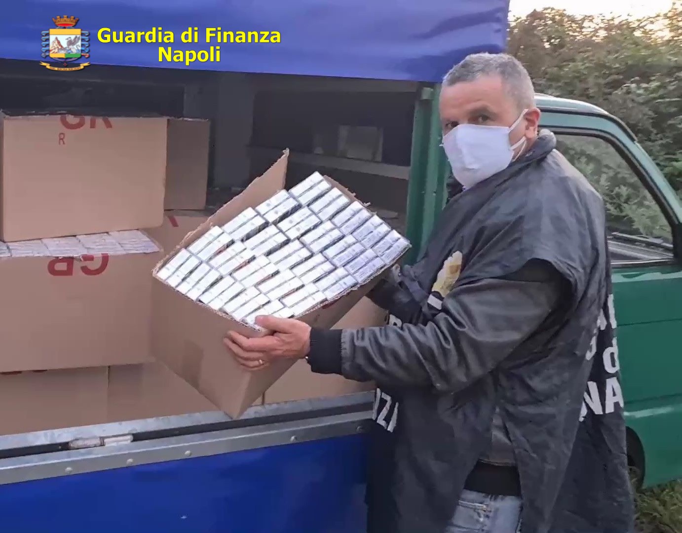 Contrasto al contrabbando di sigarette: 13 arresti tra Napoli e provincia