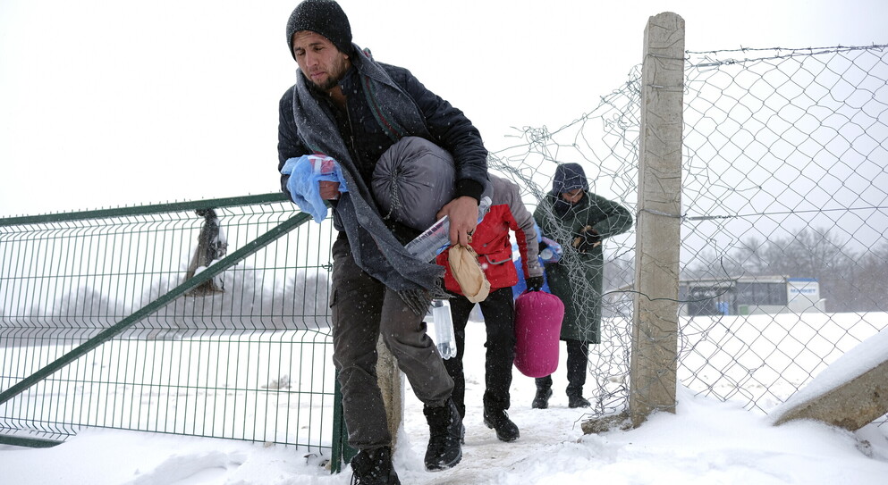 Crisi umanitaria in Bosnia: mille profughi in balia del gelo