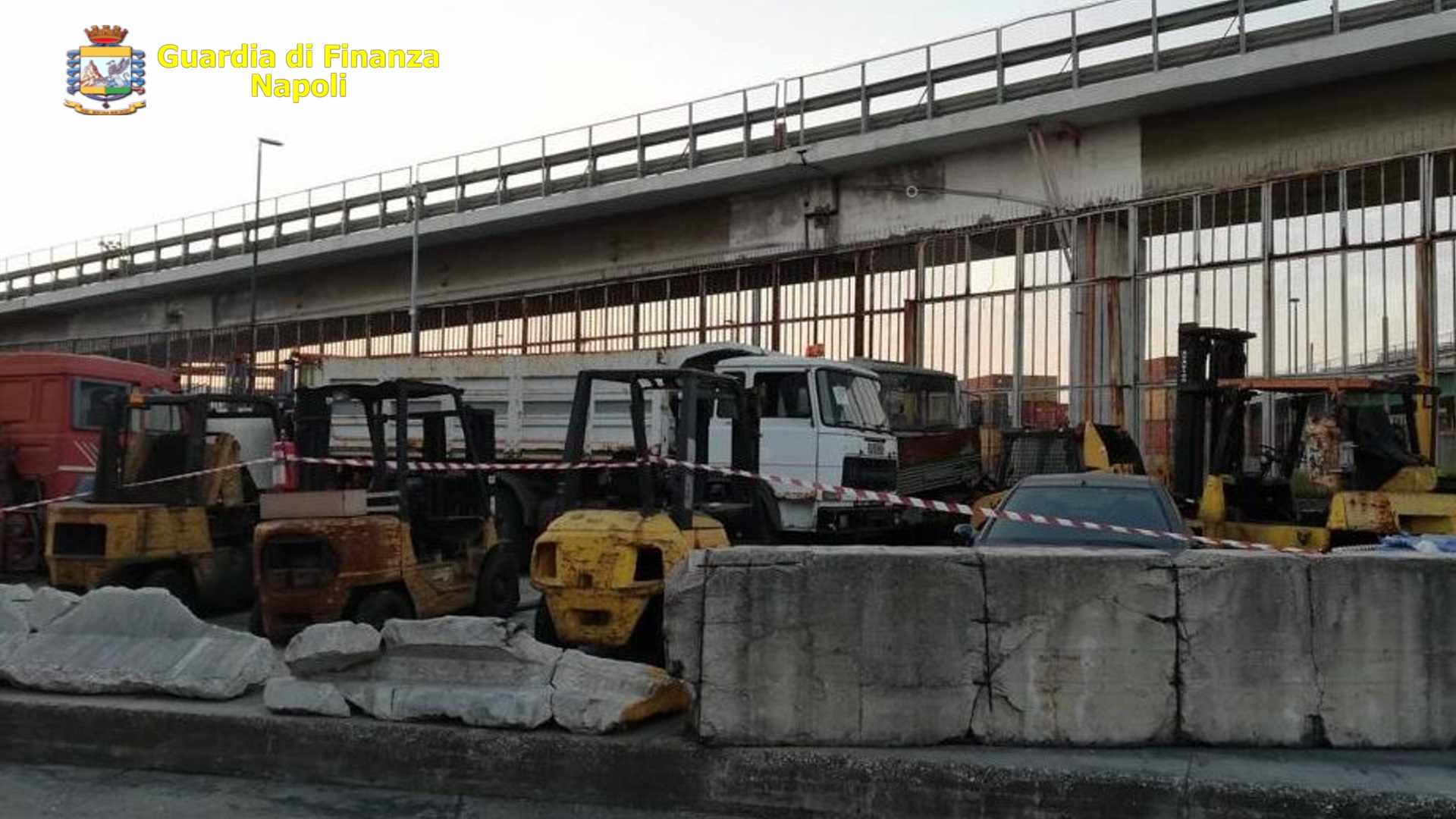 Napoli: sequestrate al Porto 100 tonnellate di rifiuti speciali