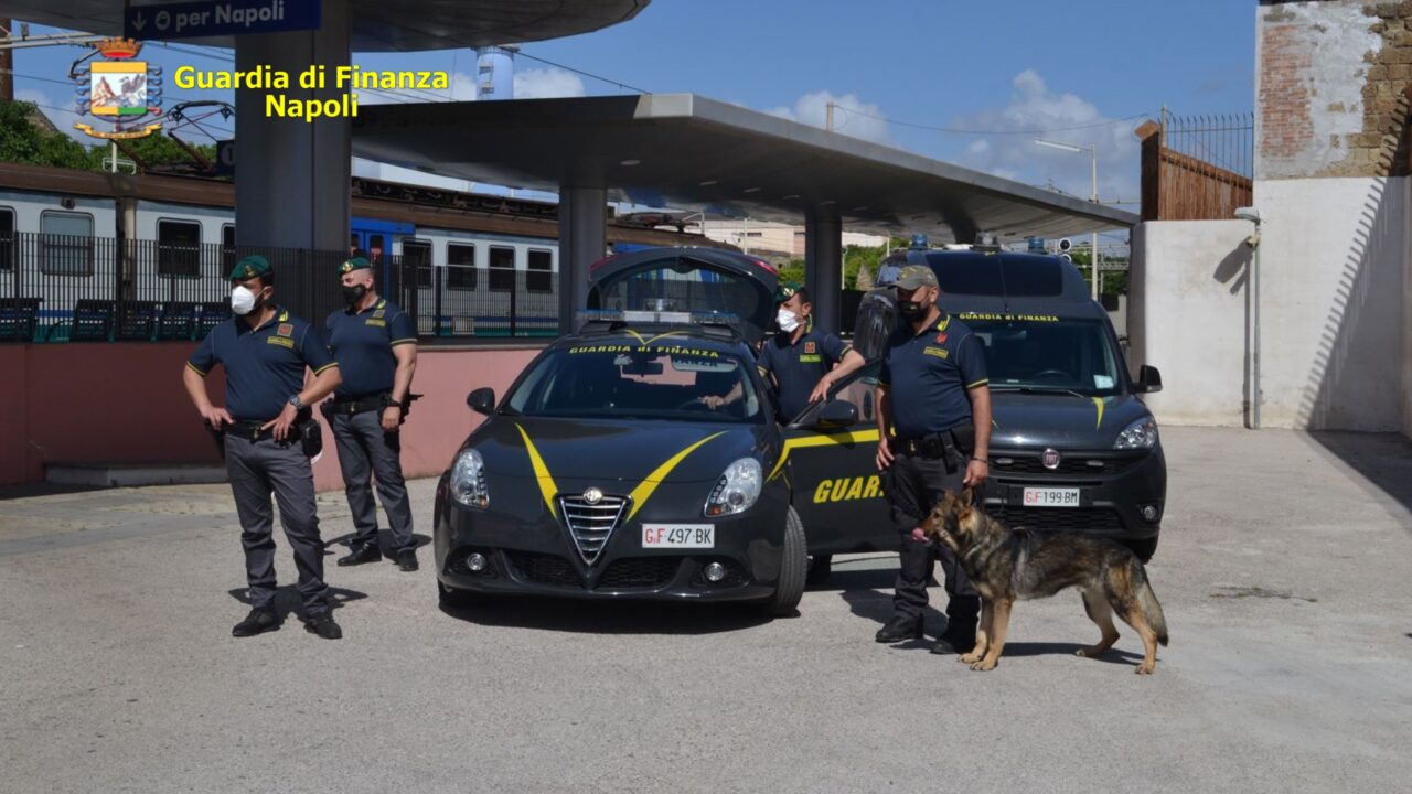Napoli: controlli serrati nell’area Est della città, scattano i sequestri