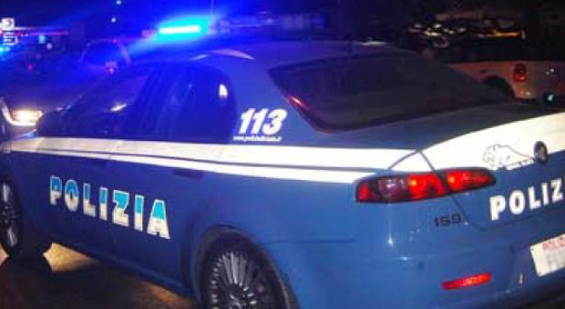 Napoli: incendia un’auto in un parcheggio privato al Centro Direzionale, arrestato