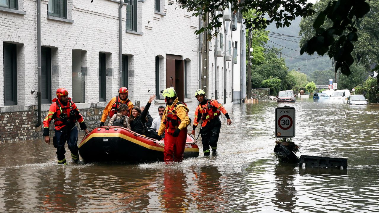 L’Italia corre in aiuto di Belgio e Germania: 40 persone salvate dalle alluvioni