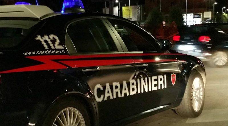Insegue in auto moglie e figlia per picchiarle: arrestato dai carabinieri a San Giuseppe Vesuviano