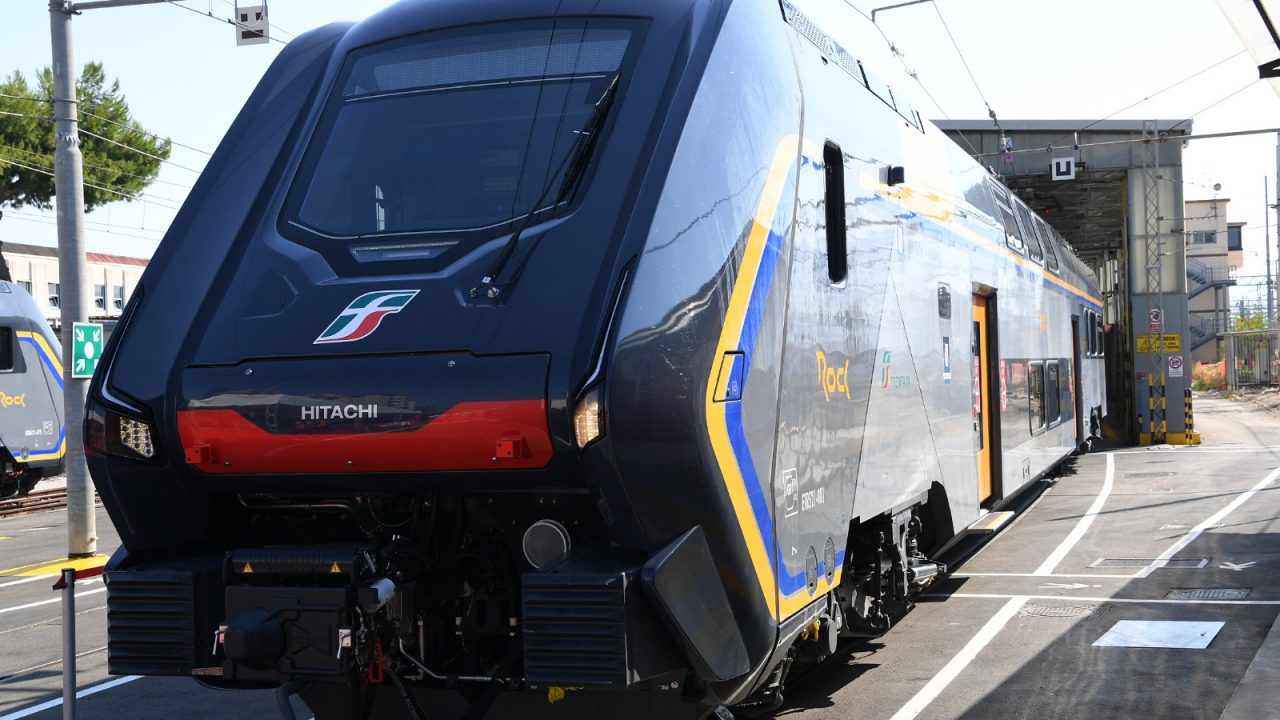 Aumentano i treni “moderni” in Campania: consegnati altri due Rock