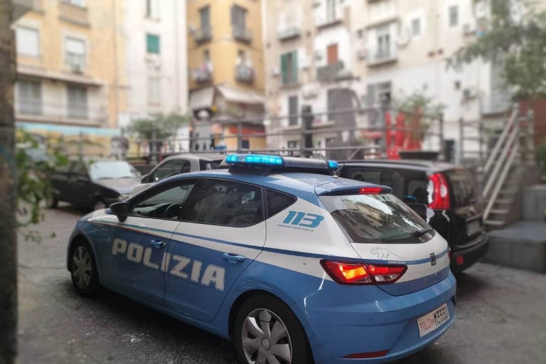 Napoli, controlli sicurezza e anti-Covid: chiuso un bar per 15 giorni