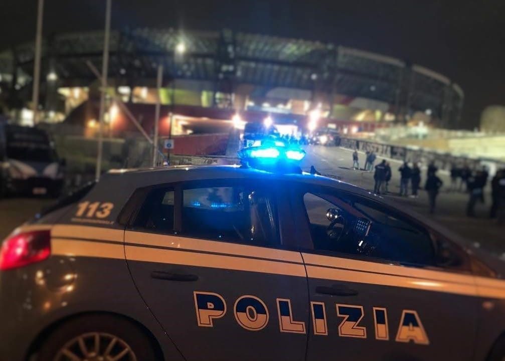Napoli: ancora DASPO ai tifosi, scavalcavano anche i bambini allo stadio
