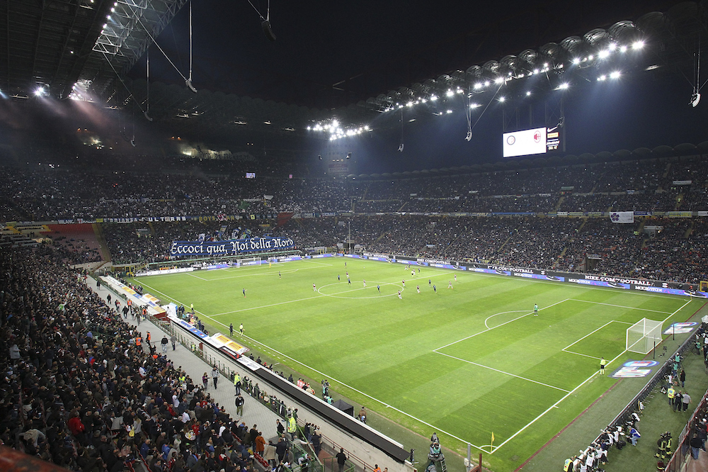 Ancora cori razzisti contro i napoletani in uno stadio di Serie A: la Curva dell’Inter “festeggia” così