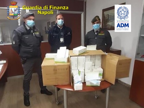 Napoli: sequestrate oltre 800mila mascherine illegali
