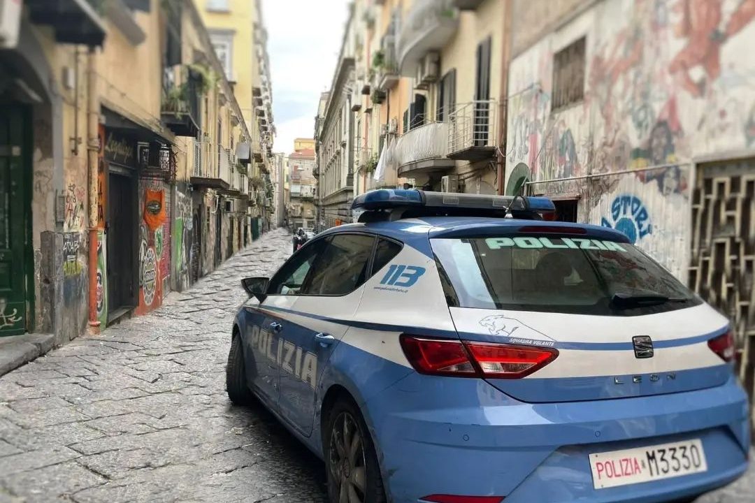 Napoli: chiuso bar del centro, dava alcool ai minorenni