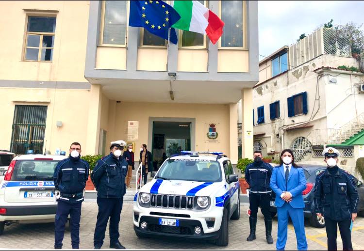 https://www.zerottounonews.it/wp-content/uploads/2022/01/polizia-locale-pomigliano.jpg