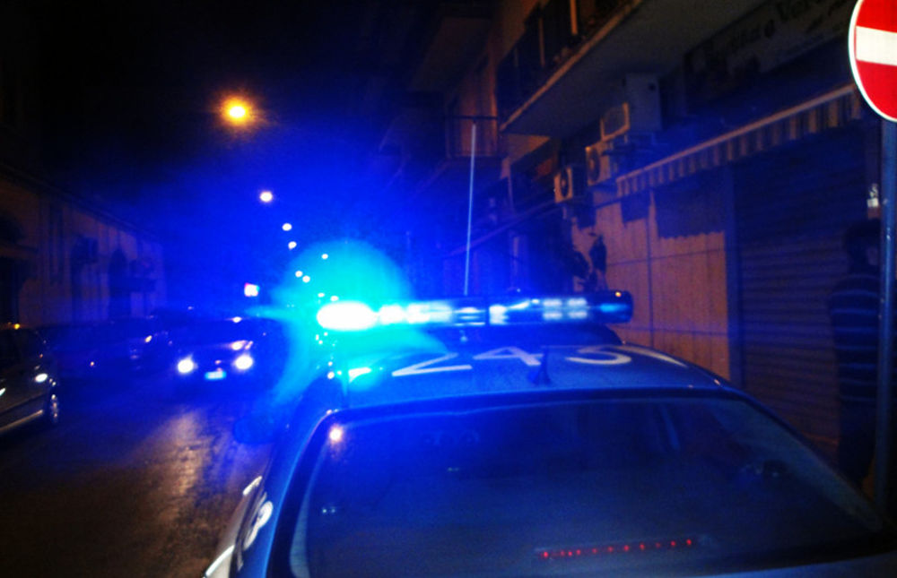 Napoli: aggredisce una donna per abusare di lei in strada, arrestato
