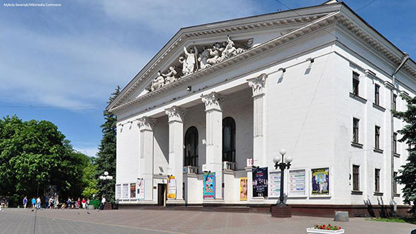 L’italia ricostruirà il teatro bombardato di Mariupol