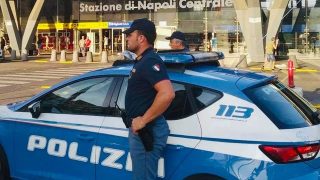 Napoli: 18enne minaccia il suicidio, salvato dalla Polizia Ferroviaria