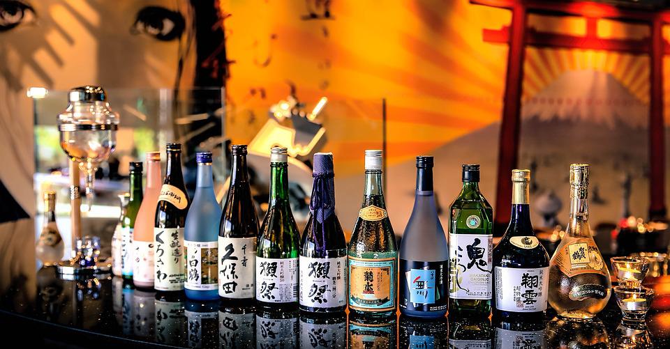 Il Governo del Giappone ha invitato i giovani a bere più alcolici