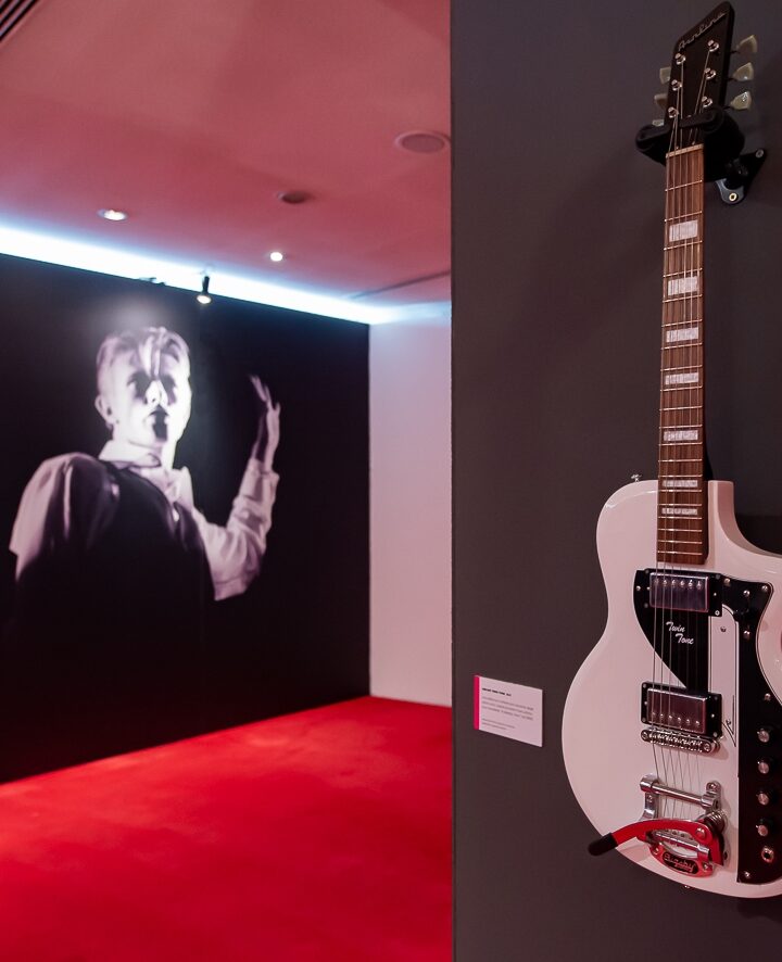 Napoli: una mostra sull’icona della musica David Bowie