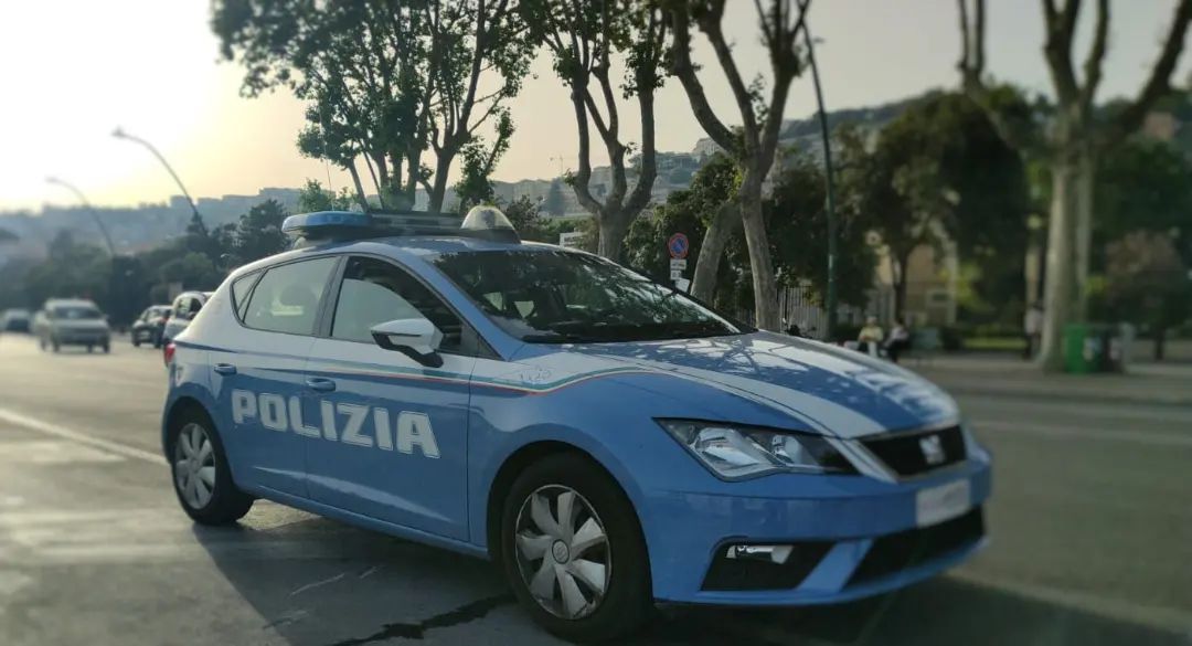 Napoli: picchia e accoltella ausiliario del traffico per una multa, arrestato latitante