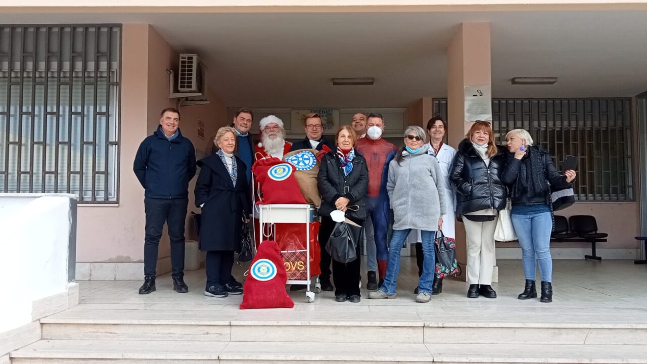Taranto: regali ai bambini ricoverati al reparto di Oncoematologia