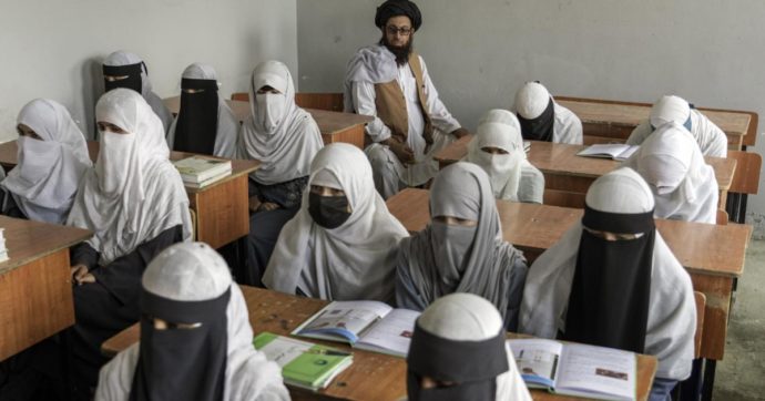 Afghanistan: un Paese senza le donne nelle università