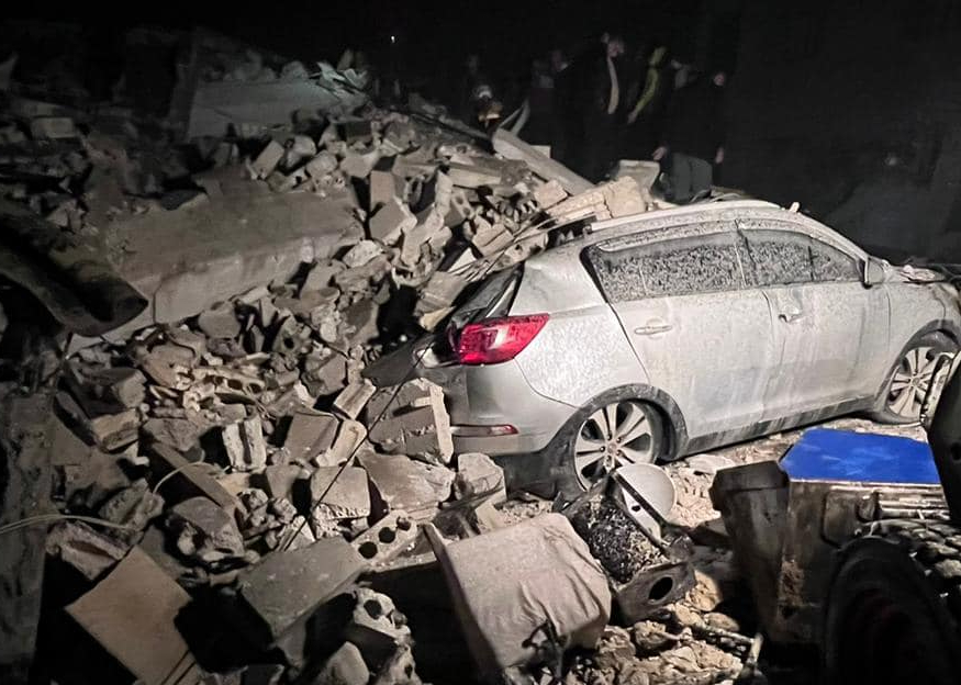 Terremoto in Turchia: oltre mille i morti, dall’Italia partono i soccorsi