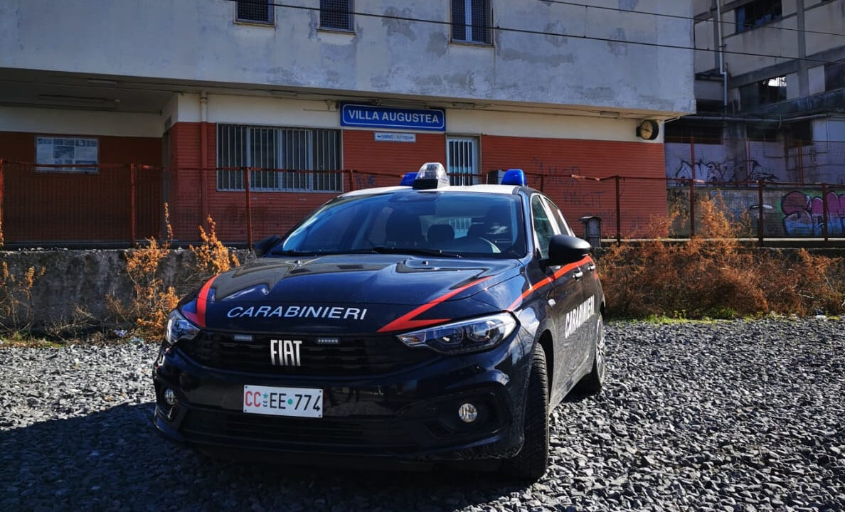 Somma Vesuviana: carabinieri salvano giovane da un tentativo di suicidio