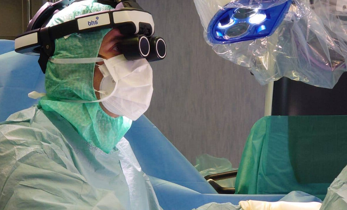 Ritrova la vista grazie ad un’operazione “miracolosa”: il successo dell’equipe medica italiana