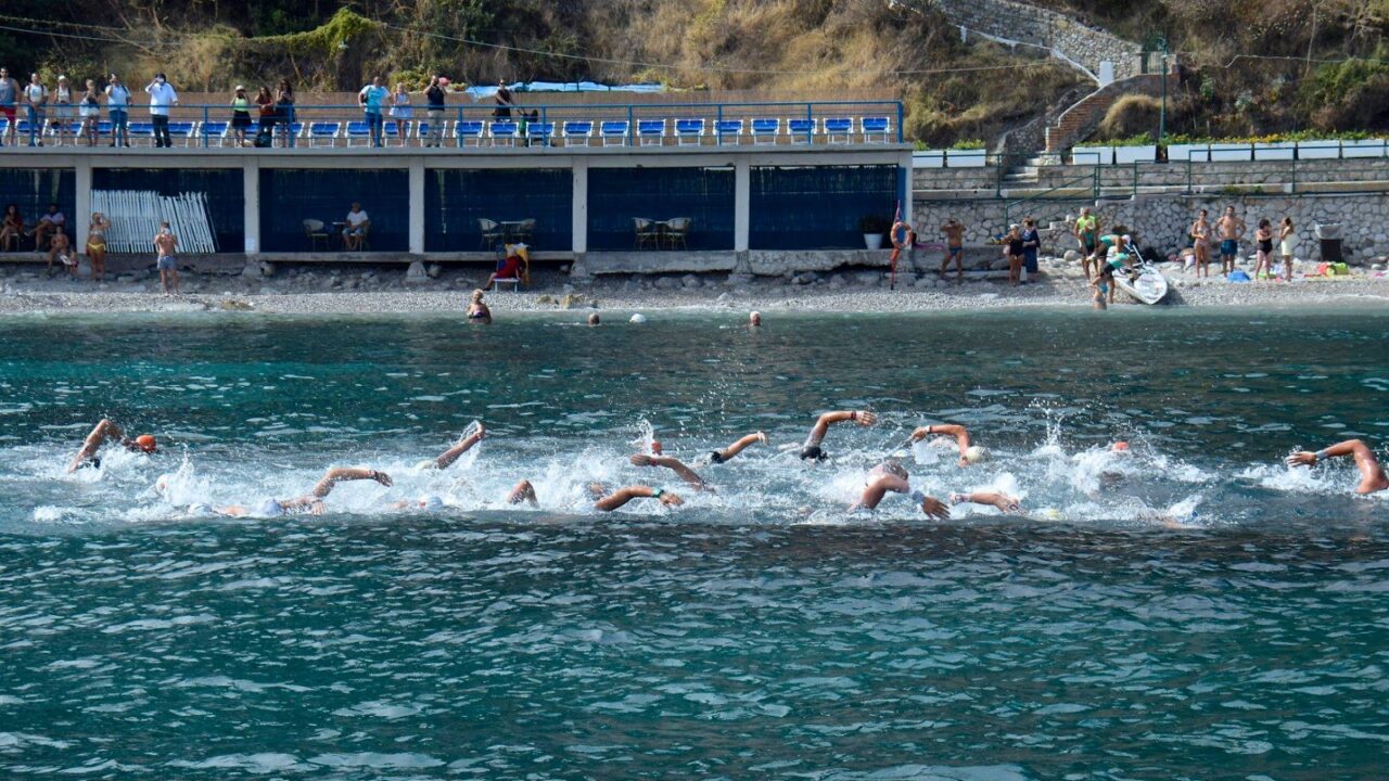 74° volta la Capri – Napoli: ecco il ritorno della storica traversata a nuoto