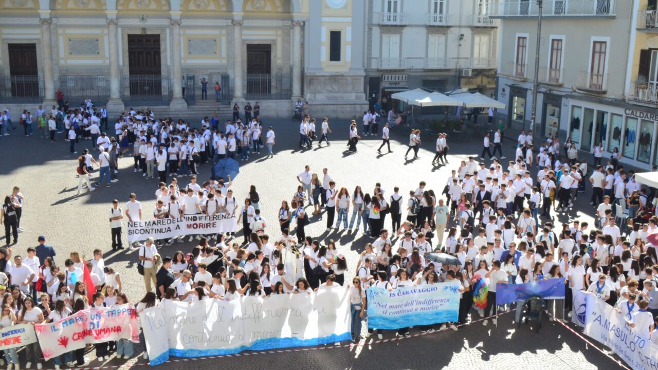 Nola: studenti in piazza per ricordare le vittime migranti in mare
