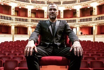 Napoli: Massimiliano Gallo in scena al Teatro Cilea con “Stasera, Punto e a Capo”