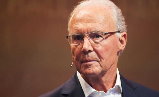 Addio a Franz Beckenbauer: il mito del calcio aveva 78 anni